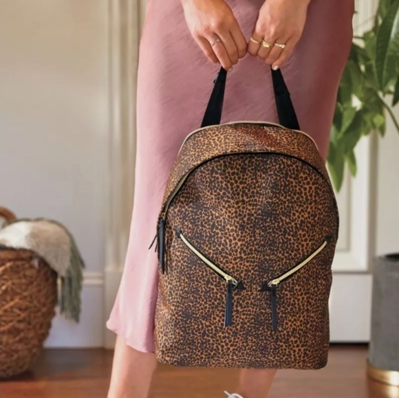 Stella & Dot Handbags - Stella & Dot Lady Boss Backpack Animal Print Pink Interior Like New